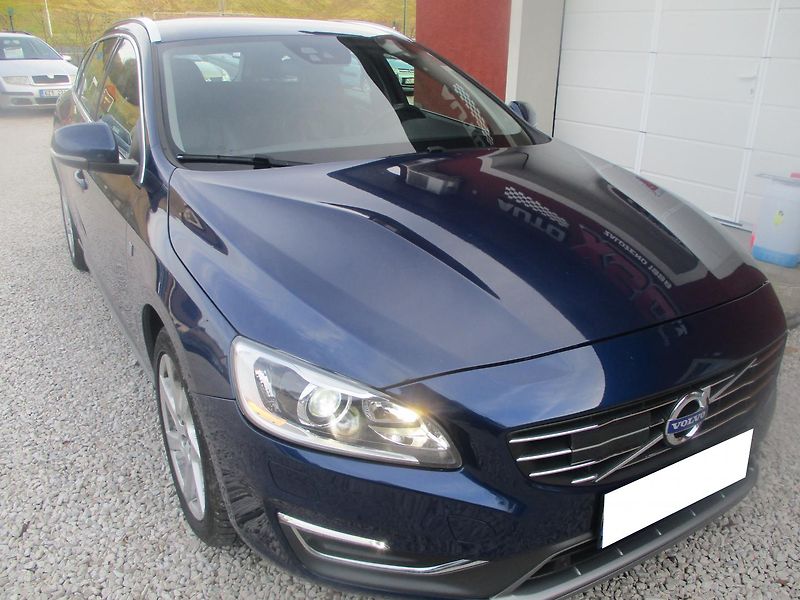 Volvo V60 D5 AWD Polestar - fotka 1 z 39