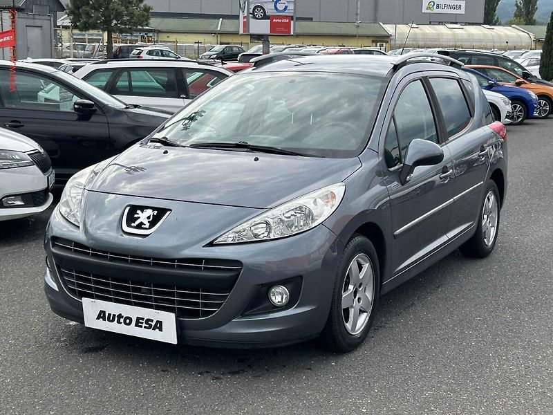 Peugeot 207 (2010) 1.4 16V, 1.maj,ČR, AC, park - fotka 3 z 15