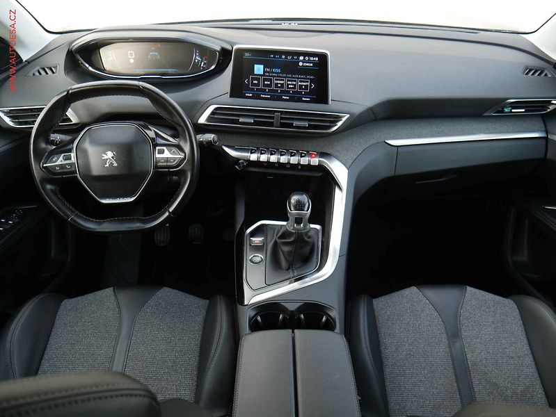 Peugeot 5008 (2020) 1.2PT, Allure, navi, TZ - fotka 8 z 20