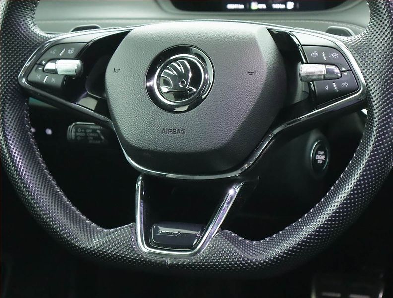 Škoda Enyaq (2023) Sportline iV 60 (62 kWh) - fotka 17 z 22