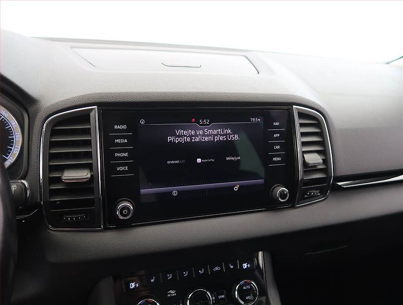 Škoda Karoq (2019) 1.6 TDI, Automat, Navi - fotka 17 z 25