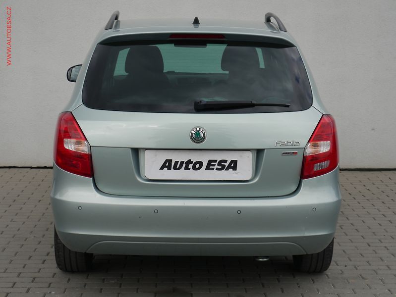 Škoda Fabia (2012) 1.2 TSi, Family, +kola - fotka 5 z 14