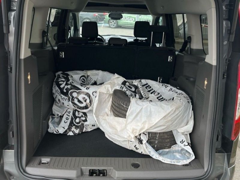Ford Tourneo Connect 1.5D,88KW,CZ,1.MAJ,SERVIS - fotka 7 z 14