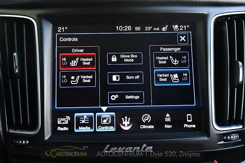Maserati Levante 3.0D ČR Q4 H/K ACC VZDUCH - fotka 39 z 56