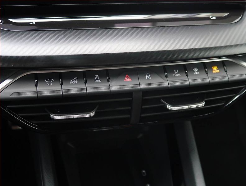 Škoda Octavia (2024) RS 2.0 TSI - fotka 19 z 31