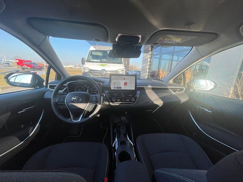 Toyota Corolla 1.8 Hybrid Comfort Tech - fotka 25 z 28