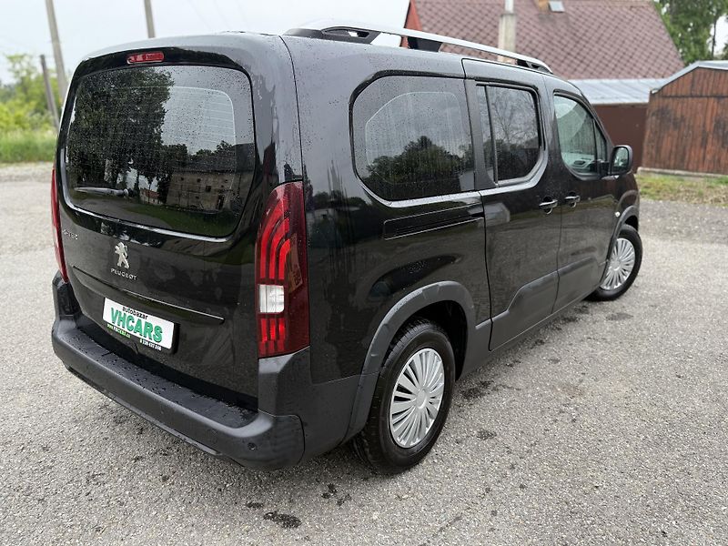 Peugeot Rifter 1,5 Blue HDI 96kW Long - fotka 4 z 19