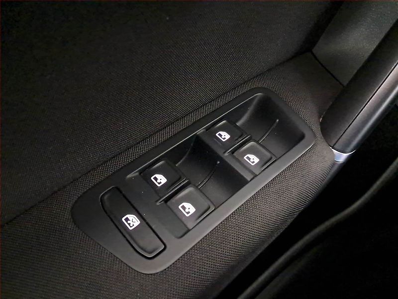 Volkswagen Golf Sportsvan (2016) 1.2 TSI, Tempomat - fotka 19 z 19