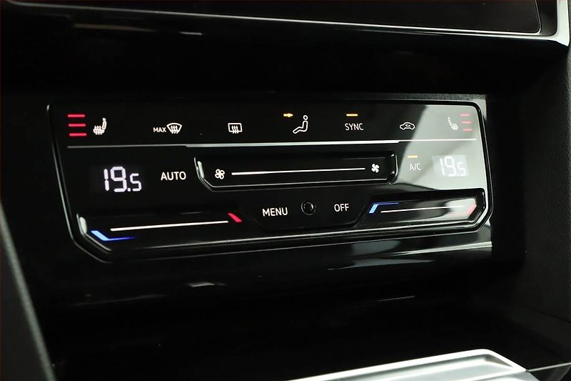 Volkswagen Arteon (2021) Elegance 2.0 TDI 4Motion - fotka 17 z 20