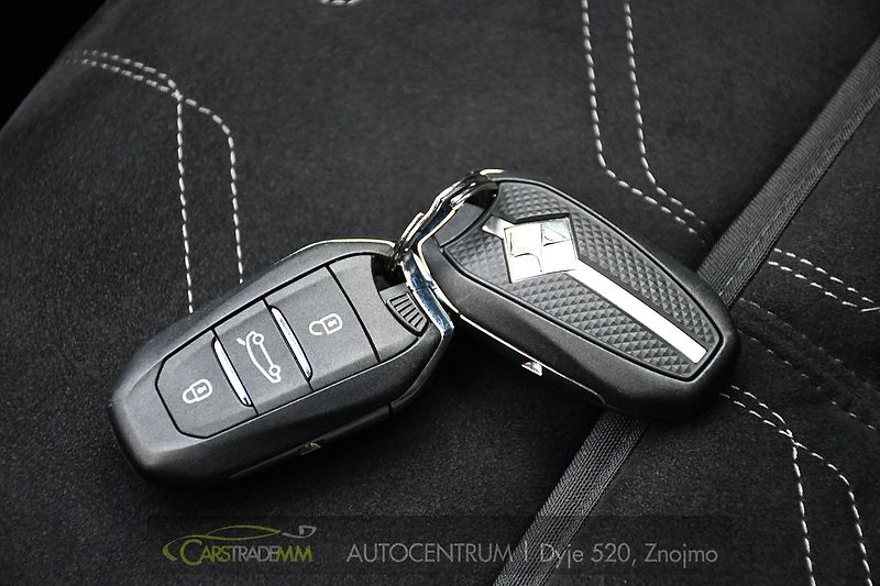 DS Automobiles DS7 HDi Performance Line - fotka 50 z 50