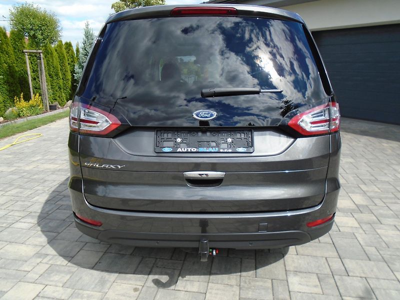 Ford Galaxy 2.0EcoBlue 140kW 8AT Titanium - fotka 6 z 48