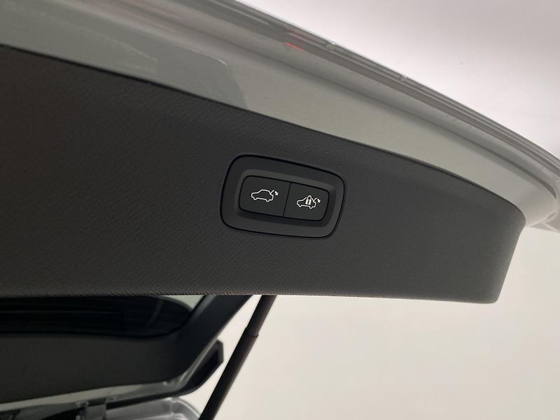 Volvo XC90 (2026) T8 AWD Plug-in BRIGHT PLUS 7m - fotka 22 z 73