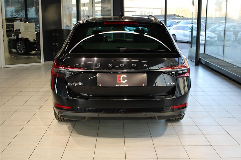 Škoda Superb TDi DSG 4x4 Style Combi - fotka 5 z 34