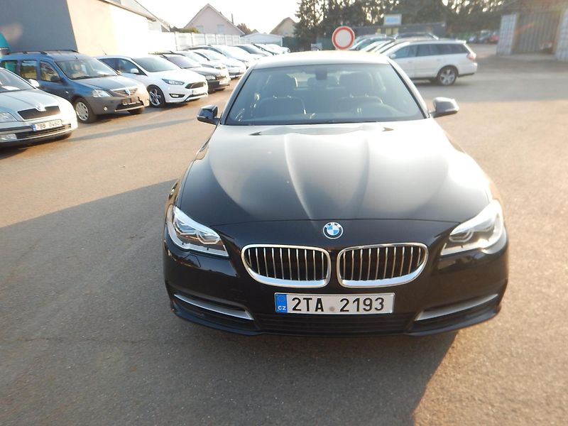 BMW Řada 5 520d XDRIVE, ČR, SERVISKA - fotka 3 z 32