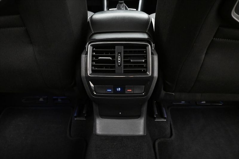 Škoda Kodiaq 2,0 TDI 110 kW DSG Ambition 7m - fotka 23 z 34