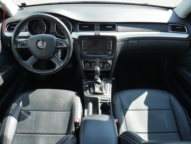 Škoda Superb (2014) 2.0 TDi, ČR, Elegance, DSG - fotka 8 z 20
