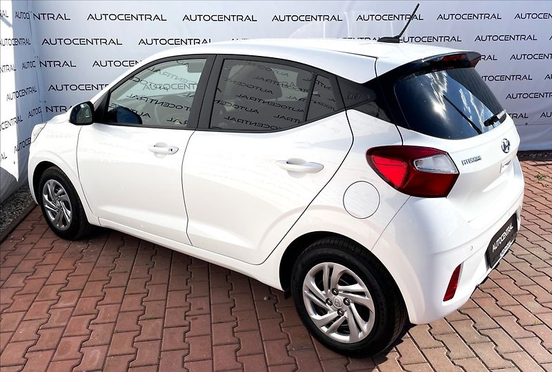 Hyundai i10 1,2 MPi,62kW,SMART,záruka - fotka 17 z 22