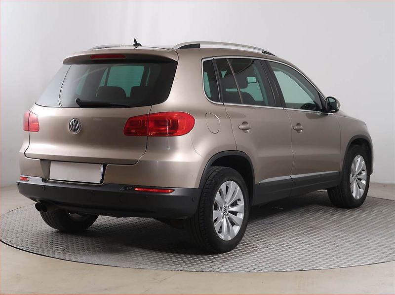 Volkswagen Tiguan (2012) Sport&Style 2.0 TDI, 4X4 - fotka 5 z 16
