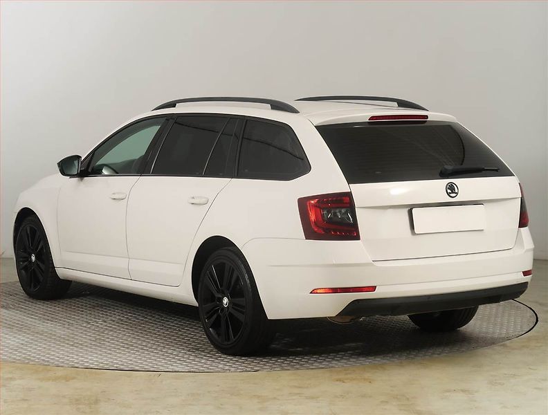 Škoda Octavia (2018) Style 2.0 TDI, Automat - fotka 4 z 21