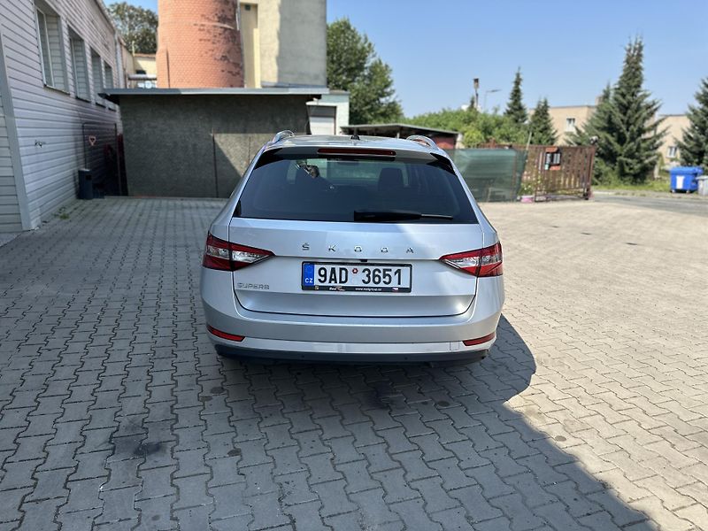 Škoda Superb 2.0TDi-110KW-DSG-DPH-STYLE-NAV - fotka 4 z 20