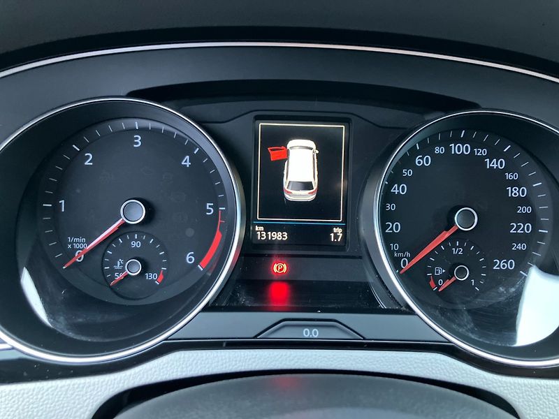 Volkswagen Passat Variant (2020) 2.0TDI 110kW ELEGANCE/KŮŽE,ČR/ - fotka 21 z 29