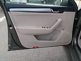 Škoda Superb 2,0 TDI /110 kW/ - náhled 12