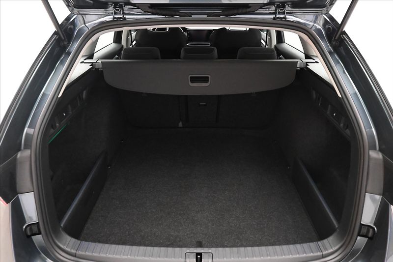 Škoda Octavia 2,0 TDI 110 KW DSG STYLE Záruk - fotka 10 z 31