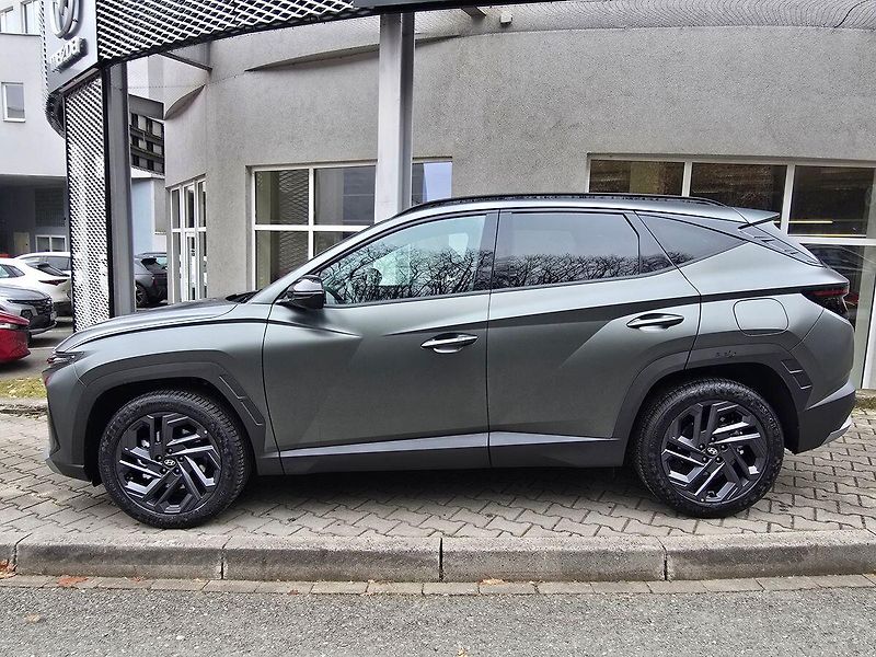 Hyundai Tucson (2025) 1.6T-GDi MT 20 YEARS - fotka 2 z 26