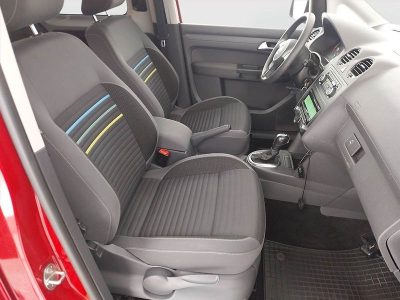 Volkswagen Caddy (2014) Soccer 1.6 TDI, 5Míst - fotka 9 z 20