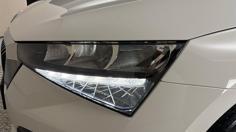 Škoda Scala 1.0 TSI Ambition - fotka 18 z 23