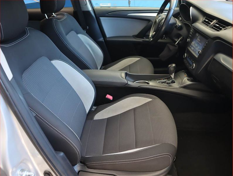 Toyota Avensis (2018) 1.8 Valvematic, Automat - fotka 9 z 20