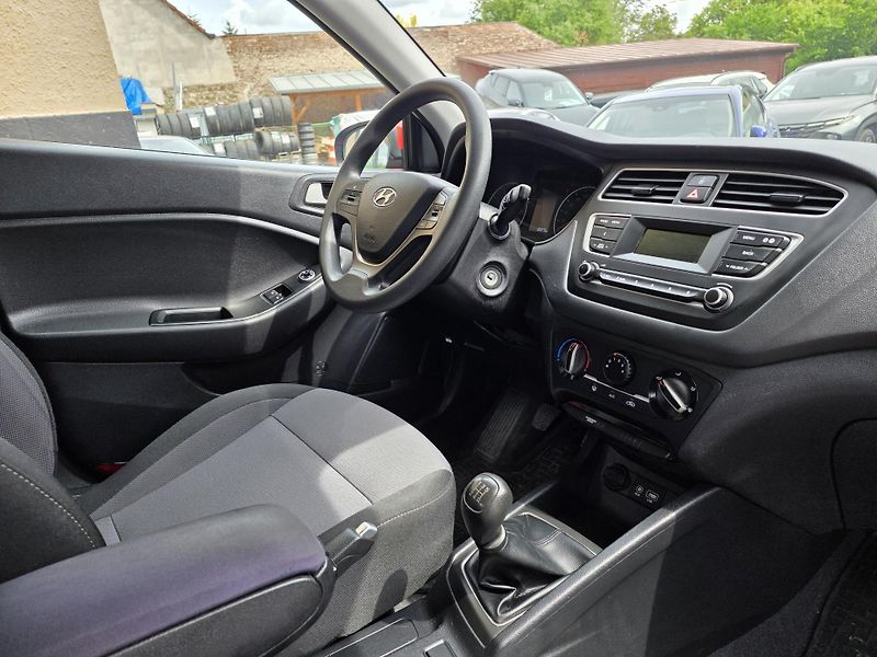 Hyundai i20 1.2-KLIMA-ABS-ISOFIX - fotka 3 z 16