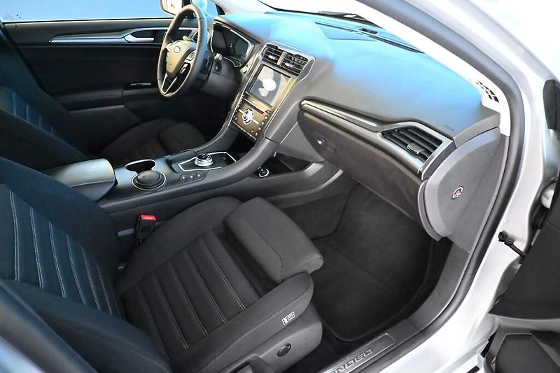 Ford Mondeo (2022) 2.0 LED SONY Tažné Kamera 8AT - fotka 11 z 37