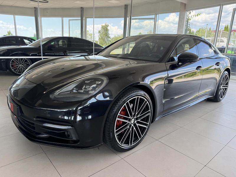Porsche Panamera 4S 324kW*Chrono*REZERVACE! - fotka 2 z 39