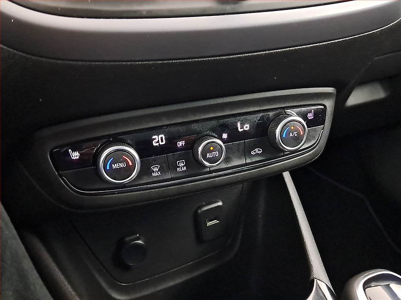 Opel Crossland X (2022) 1.2 Turbo, Automat, Serv.kniha - fotka 17 z 21