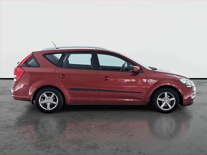 Kia Ceed (2010) 1.4 CVVT - fotka 6 z 16