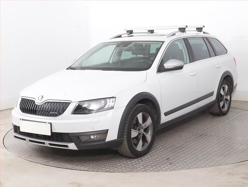 Škoda Octavia (2015) Scout 1.8 TSI, 4X4, Automat - fotka 2 z 18