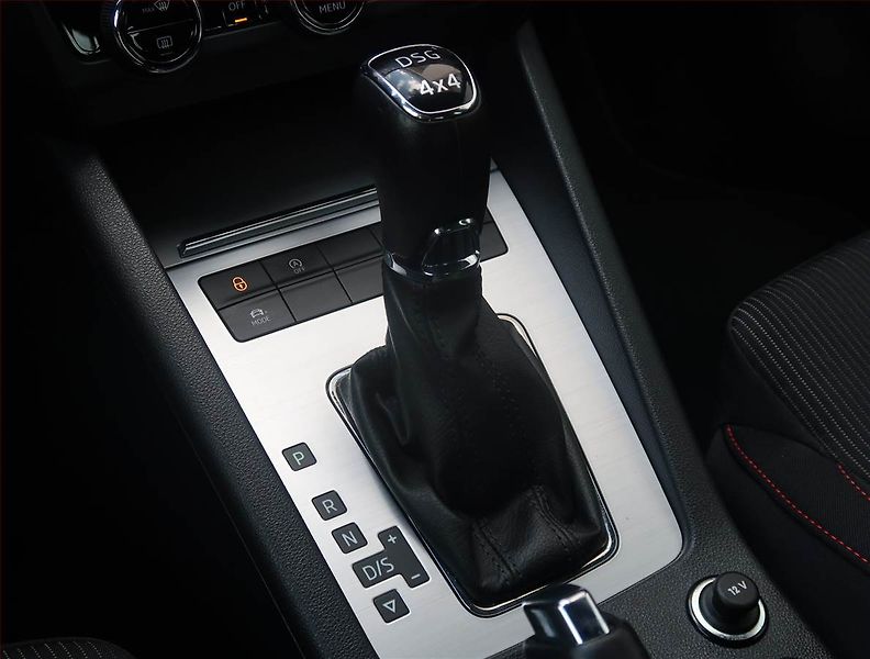 Škoda Octavia (2019) Style Plus 2.0 TSI - fotka 13 z 23