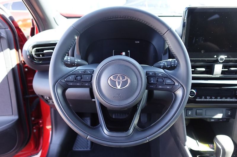 Toyota Yaris Cross 1,5 HEV Style - fotka 17 z 33