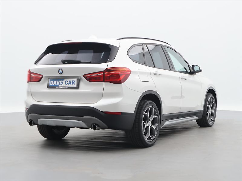 BMW X1 2,0 20d 140kW xDrive Kůže Navi - fotka 7 z 32
