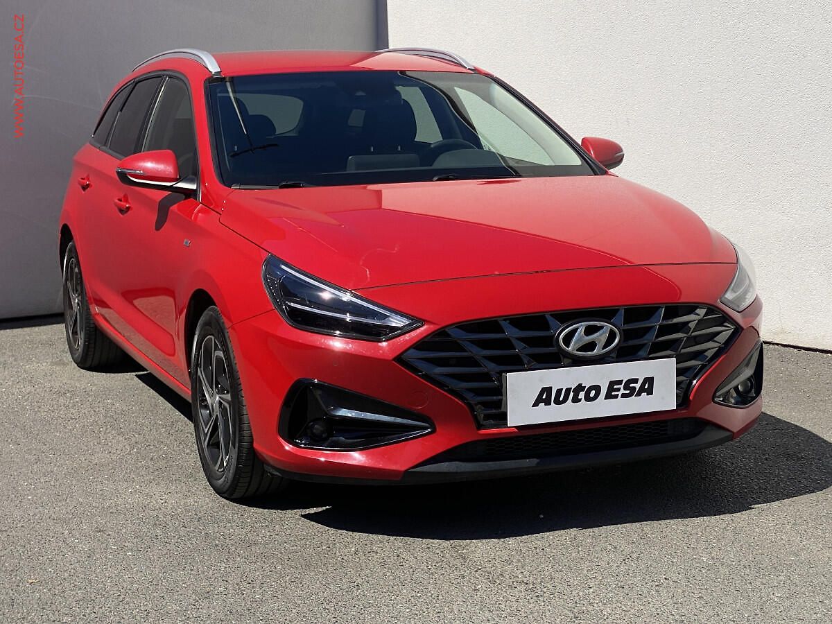 Hyundai i30 1.5T-GDi, 1.maj,ČR, LED