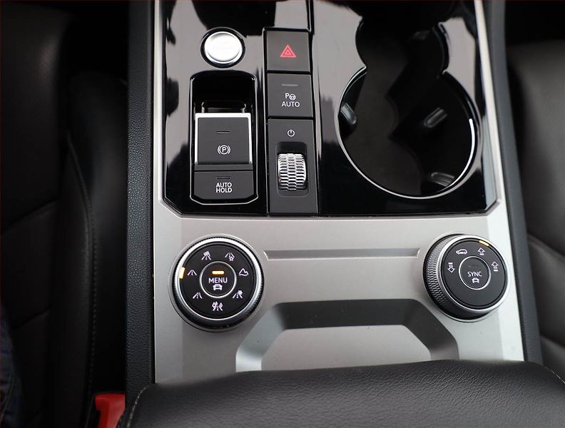 Volkswagen Touareg (2021) 3.0 TDI - fotka 12 z 21
