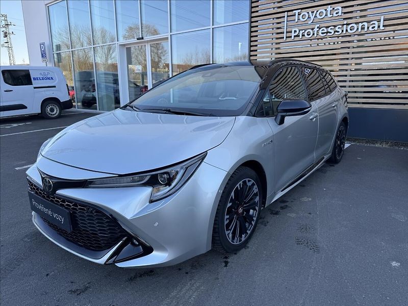 Toyota Corolla 1,8 GR SPORT DYNAMIC - fotografie inzerátu