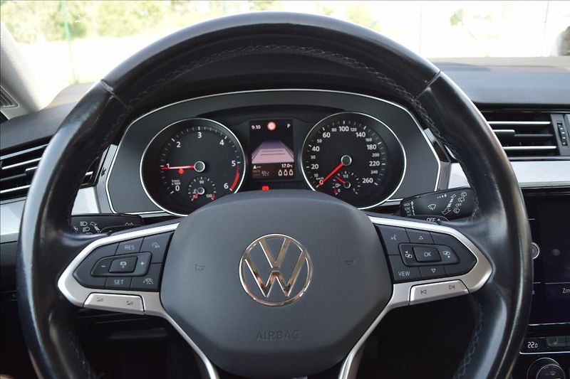 Volkswagen Passat 2,0 TDI 110KW LED MATRIX DSG - fotka 40 z 49