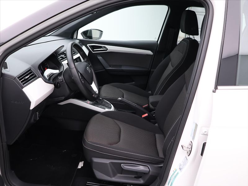Seat Arona 1,0 TSI DSG CZ Xcellence 1.Maj - fotka 10 z 27