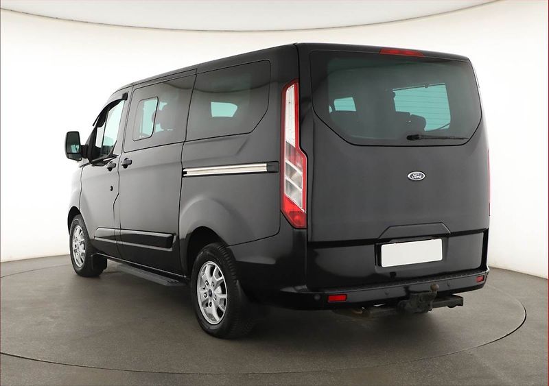Ford Tourneo Custom (2013) Titanium 2.2 TDCi, ČR - fotka 4 z 16