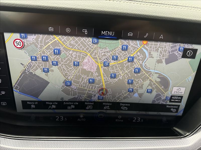 Volkswagen Touareg 3,0 R-LINE VZDUCH NV MATRIX ČR - fotka 25 z 48