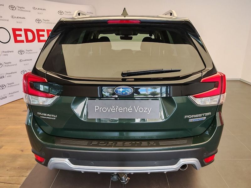Subaru Forester 2.0 benzin - fotka 5 z 48