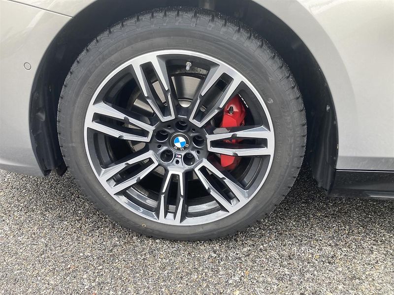 BMW Řada 5 520d xDrive Sedan - fotka 4 z 15