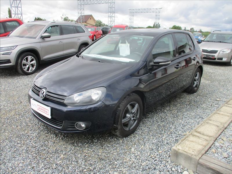 Volkswagen Golf 1,4 TSI, digi klima, servis, - fotka 3 z 28